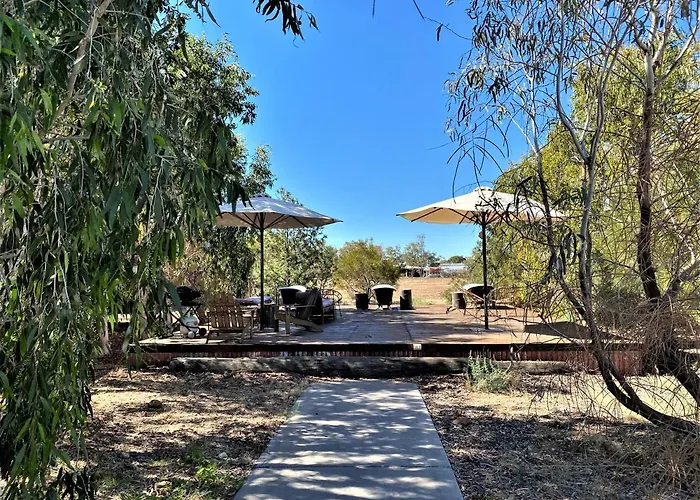 Saltbush Retreat