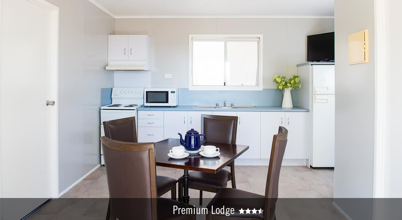 Saltbush Retreat Lodge *