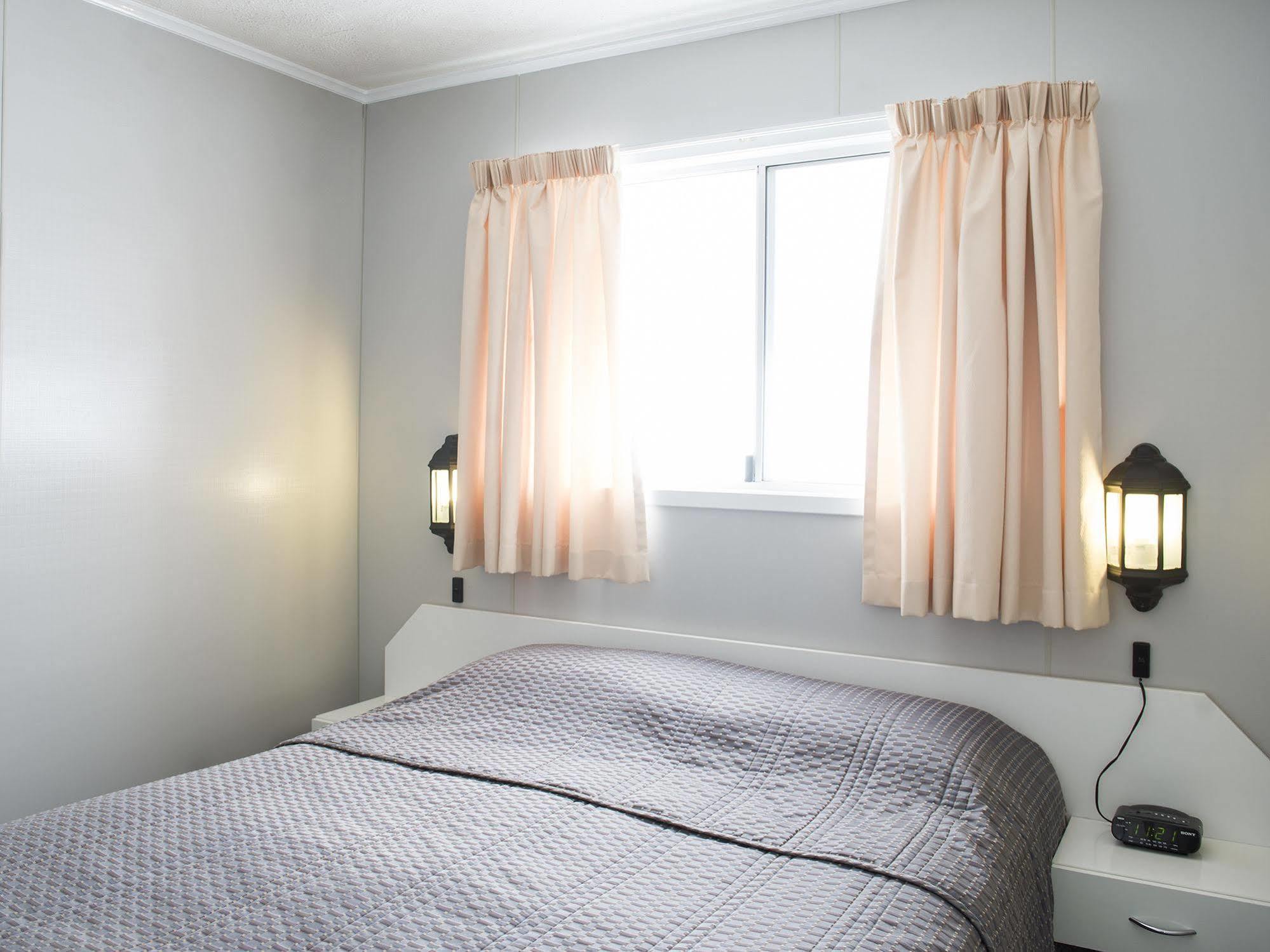 Saltbush Retreat Lodge Longreach
