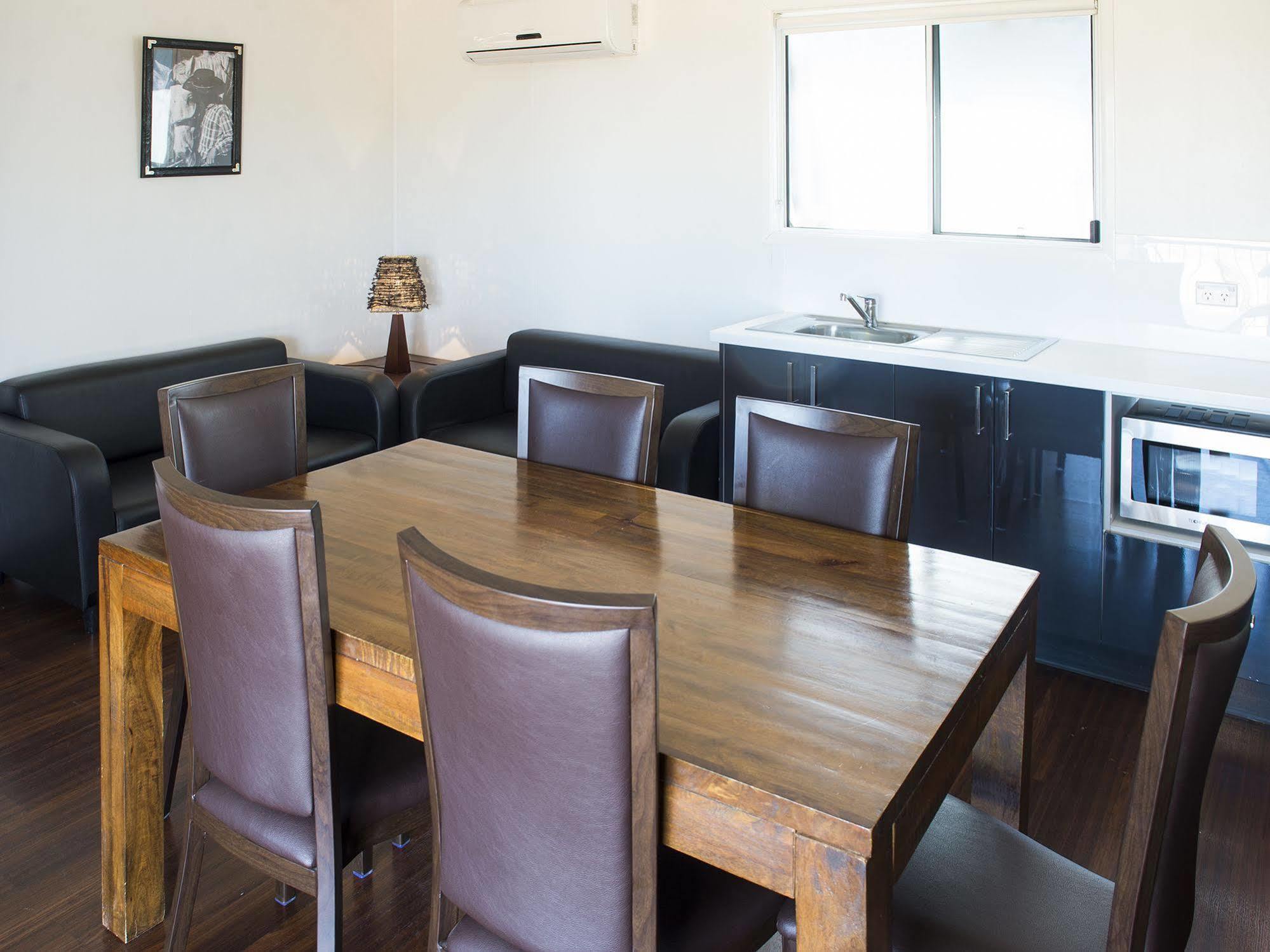 Lodge Saltbush Retreat Longreach