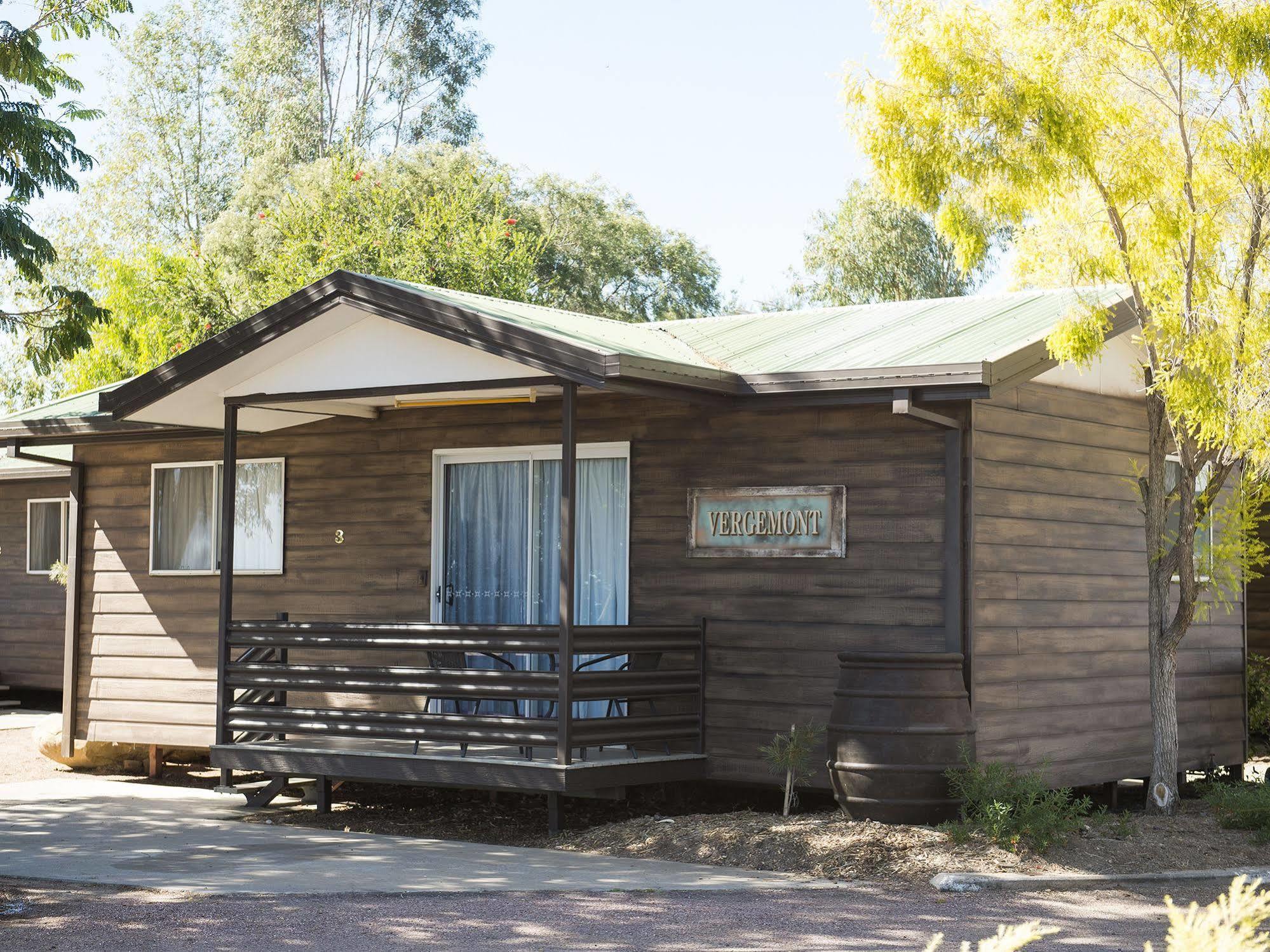 Lodge Saltbush Retreat