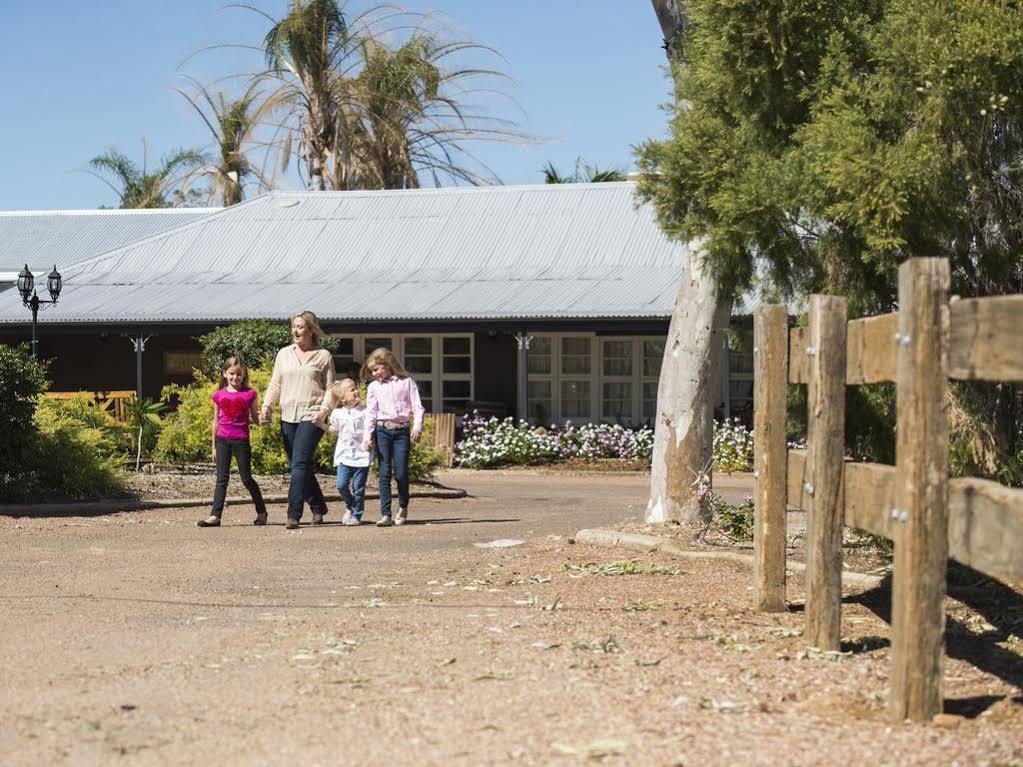 Saltbush Retreat Lodge Longreach